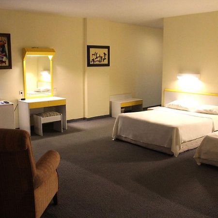 Merlin Beach Park Hotel Tosmur Eksteriør bilde