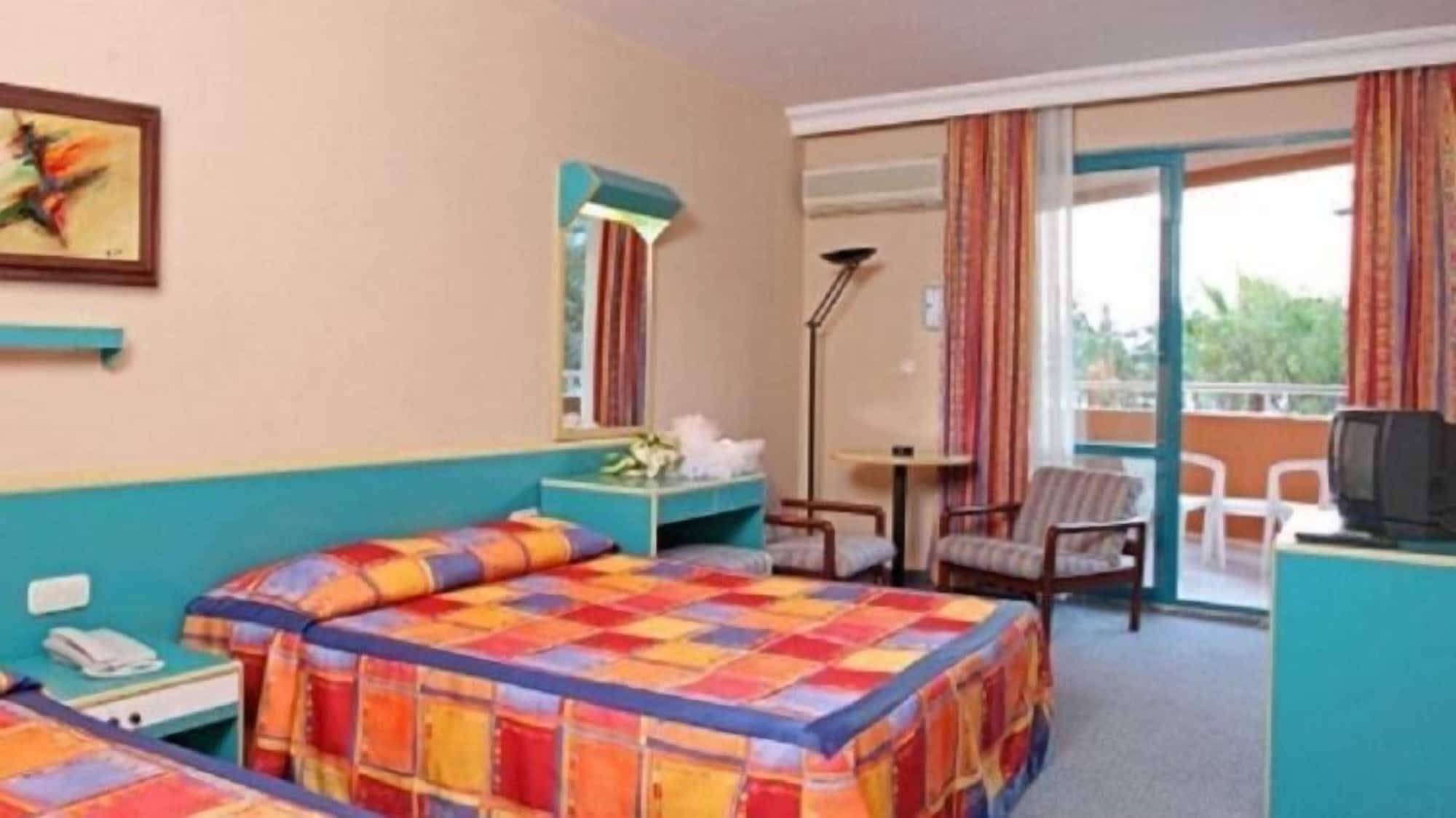 Merlin Beach Park Hotel Tosmur Eksteriør bilde