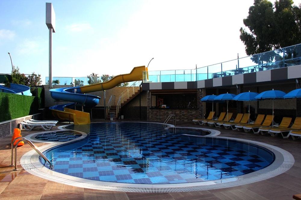Merlin Beach Park Hotel Tosmur Eksteriør bilde