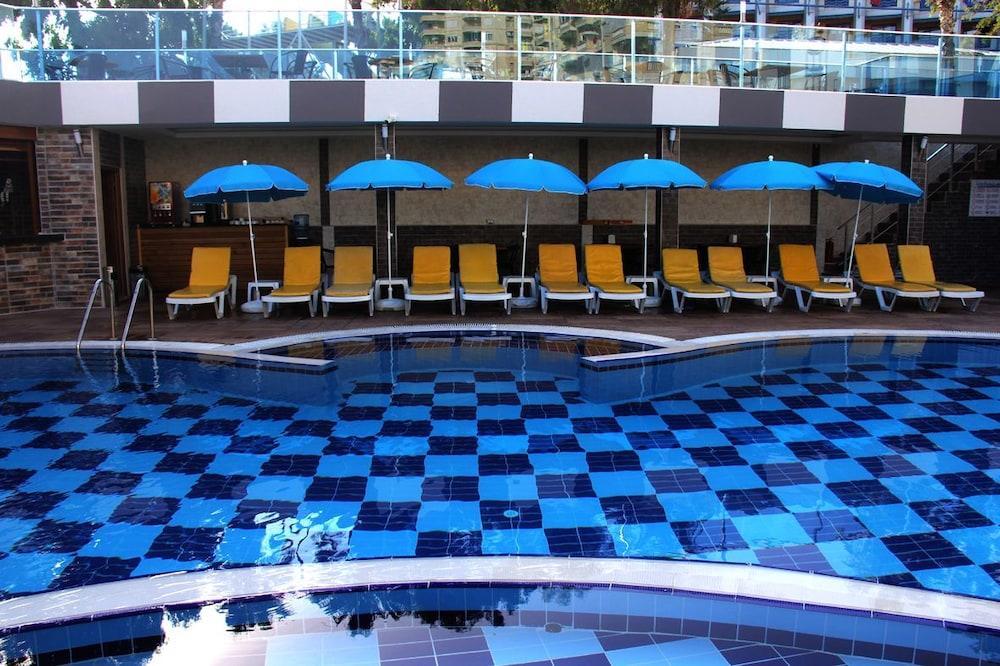 Merlin Beach Park Hotel Tosmur Eksteriør bilde