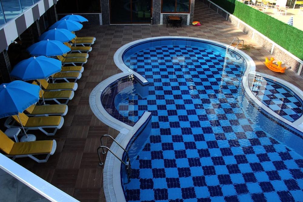 Merlin Beach Park Hotel Tosmur Eksteriør bilde